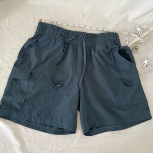 Gorpcore granola girl High waist cargo athletic/hiking shorts blue/grey wm med.